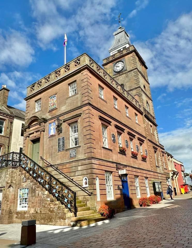 Stunning Period Townhouse With Garden, Walking Distance To Town Villa Dumfries Exteriör bild